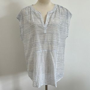 Two by Vine Camuto Sleeveless Split Neck Blouse